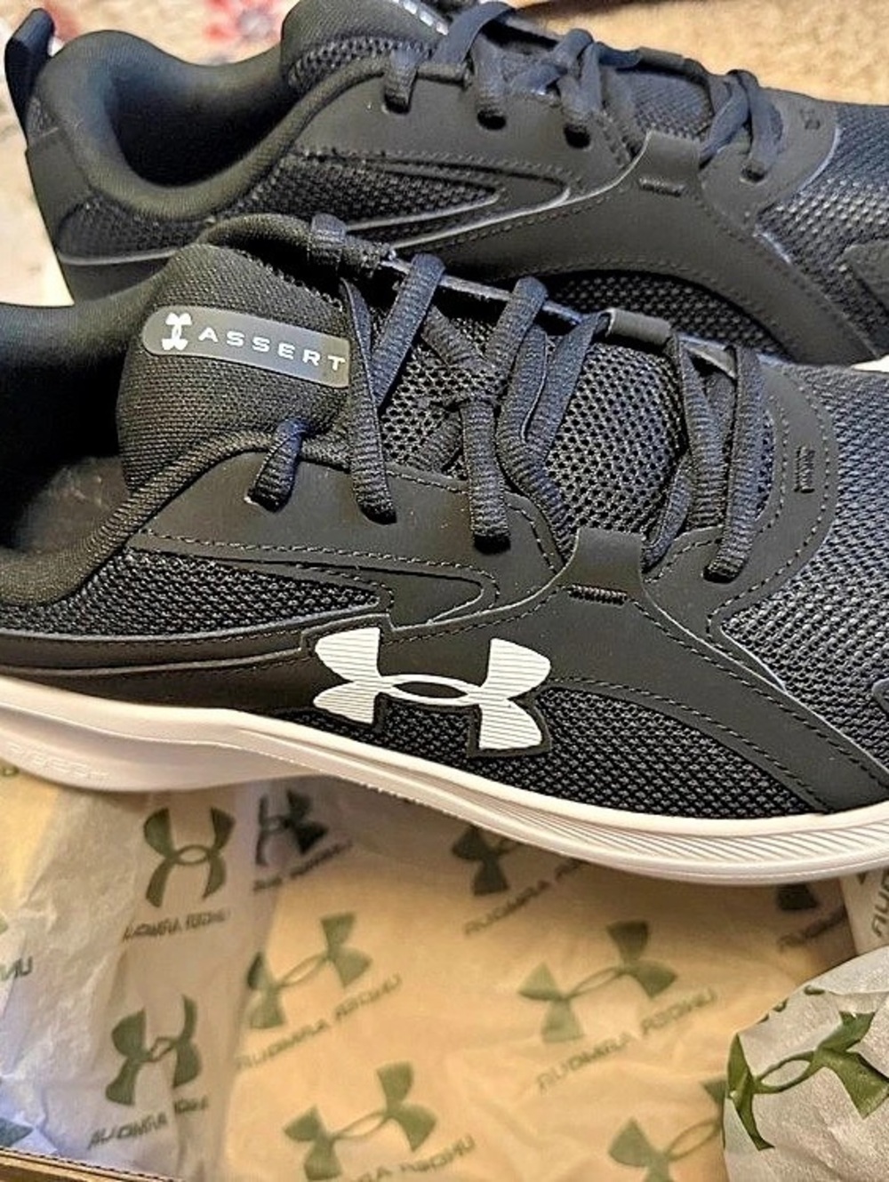 Under Armour Charged Assert 10 Men's Black & White US 11 NWT